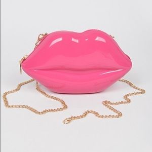 Pink lips crossbody